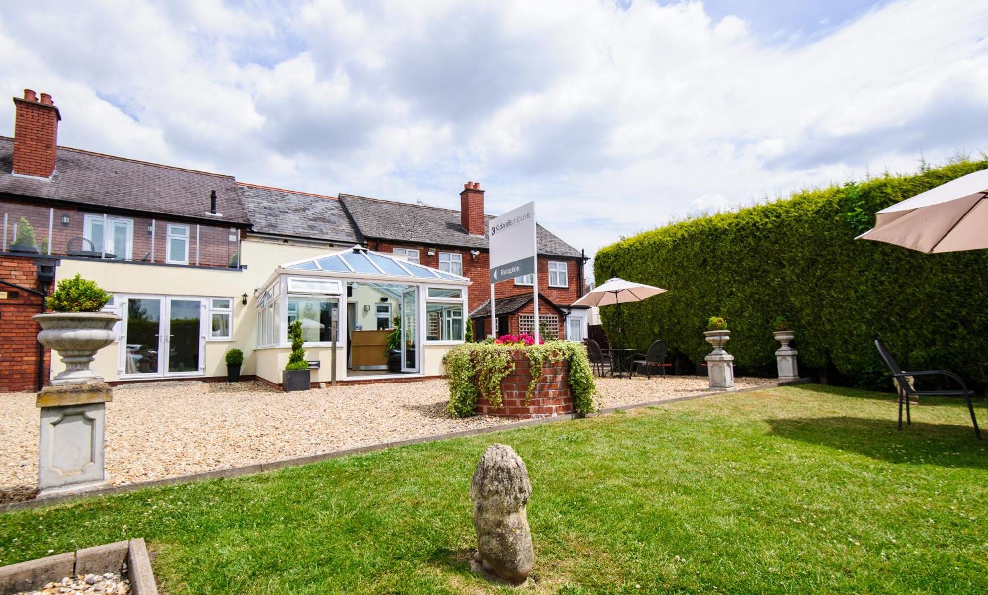 Kidwells House Hotel Hereford Room photo